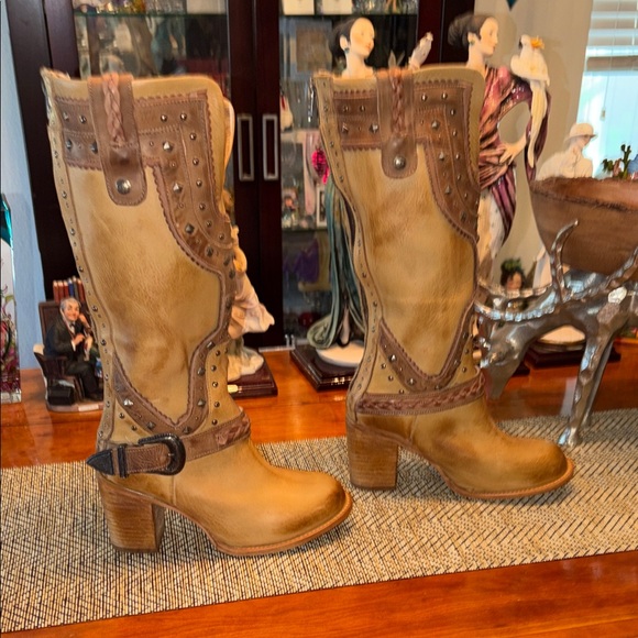 Freebirds by Steven “CORMAC” Studded Leather Cowboy Boots - Picture 5 of 12